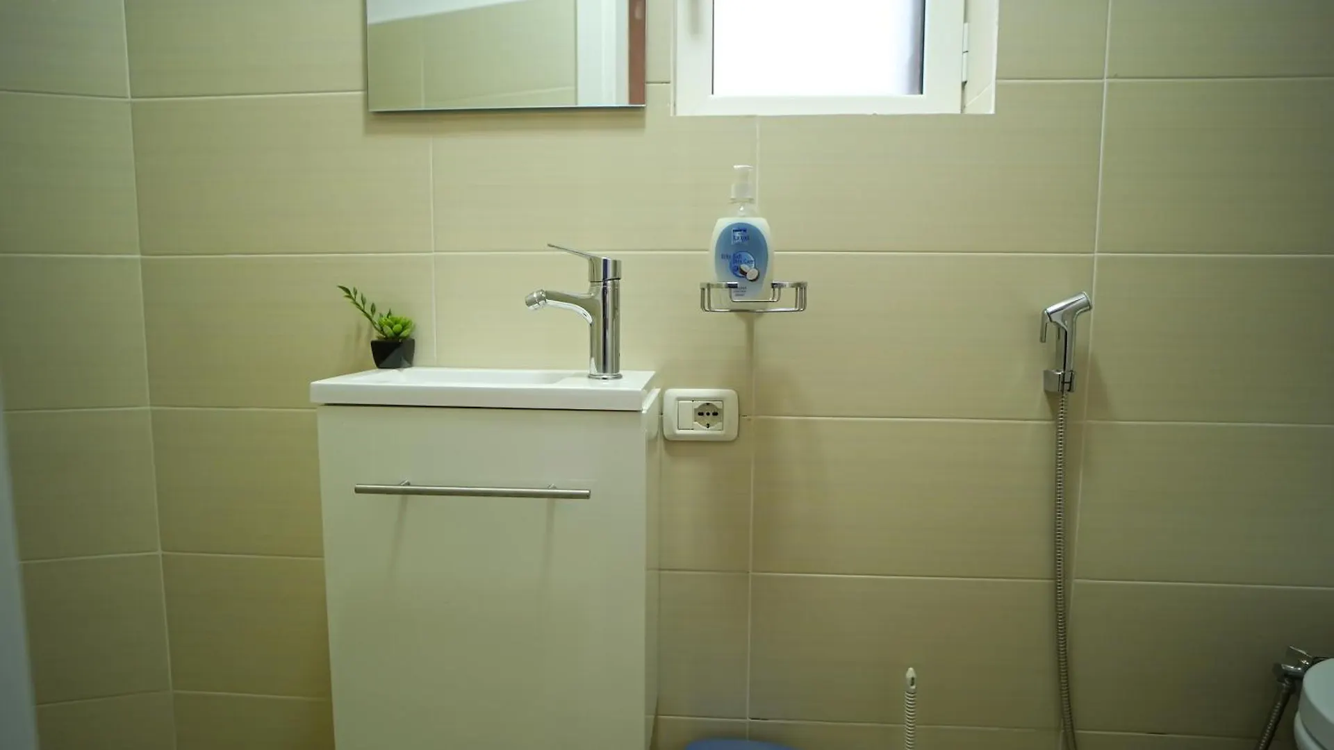 Grandpa House - Studio App.2 Tirana Apartamento