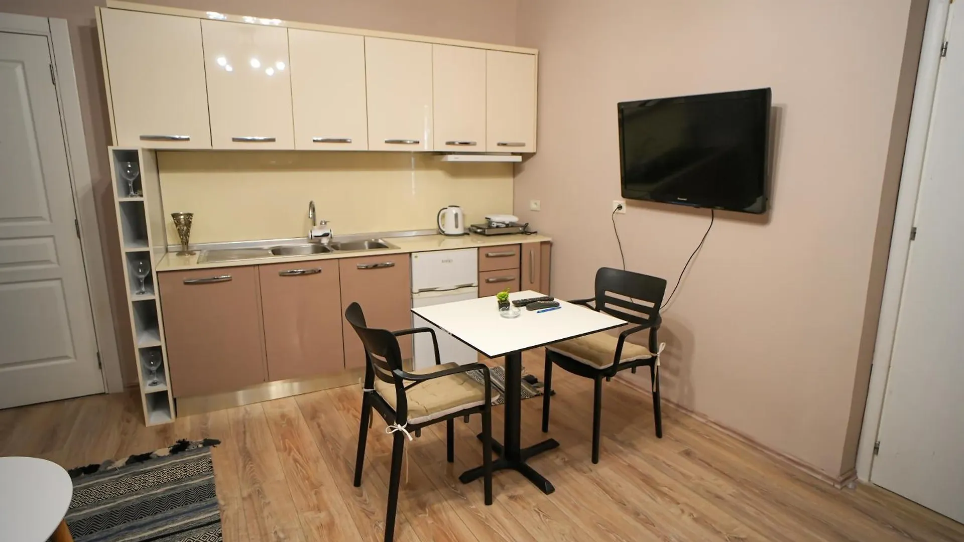 Grandpa House - Studio App.2 Tirana Apartamento